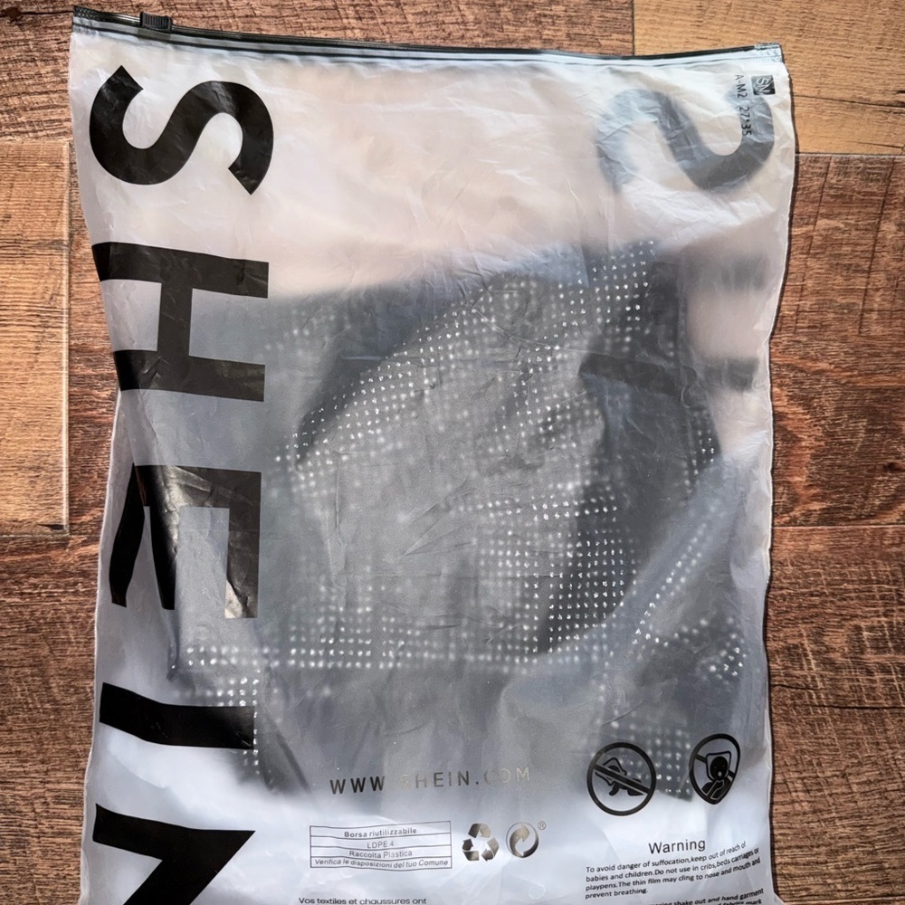 SHEIN Black Sequin Glittery Shorts - Picture 6 of 6